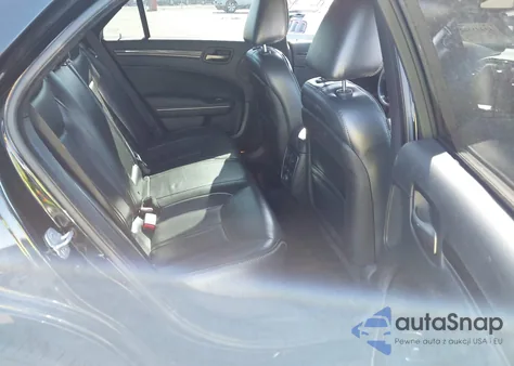 2013 Chrysler 300C John Varvatos Limited Edition из США, поврежденный, VIN 2C3CCADG6DH740076